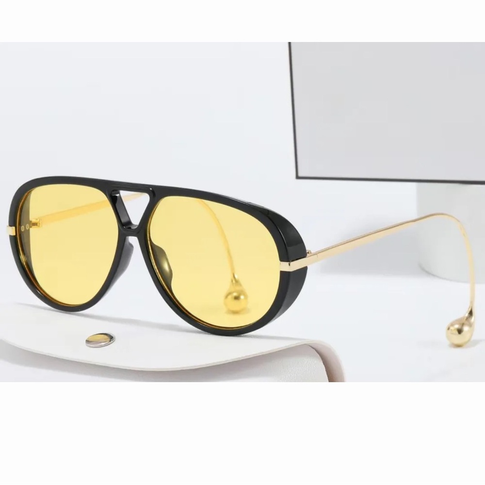 Stylish Black and Gold Sunglasses